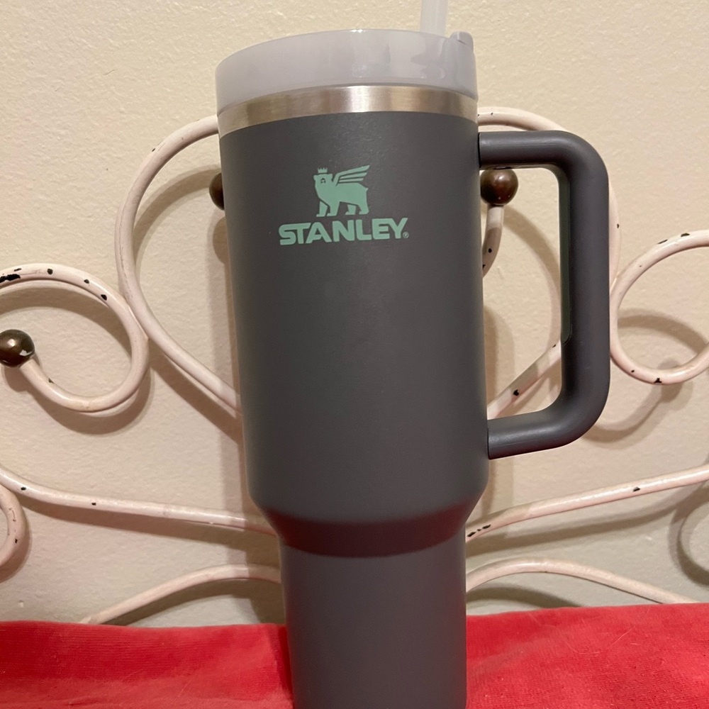 Stanley Quencher H2.0 FlowState Tumbler 40oz,